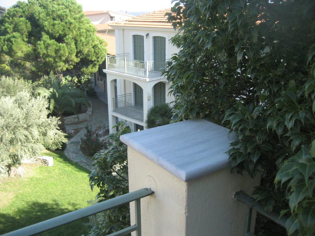 Kyveli Hotel Apartments Vrontados Exterior photo
