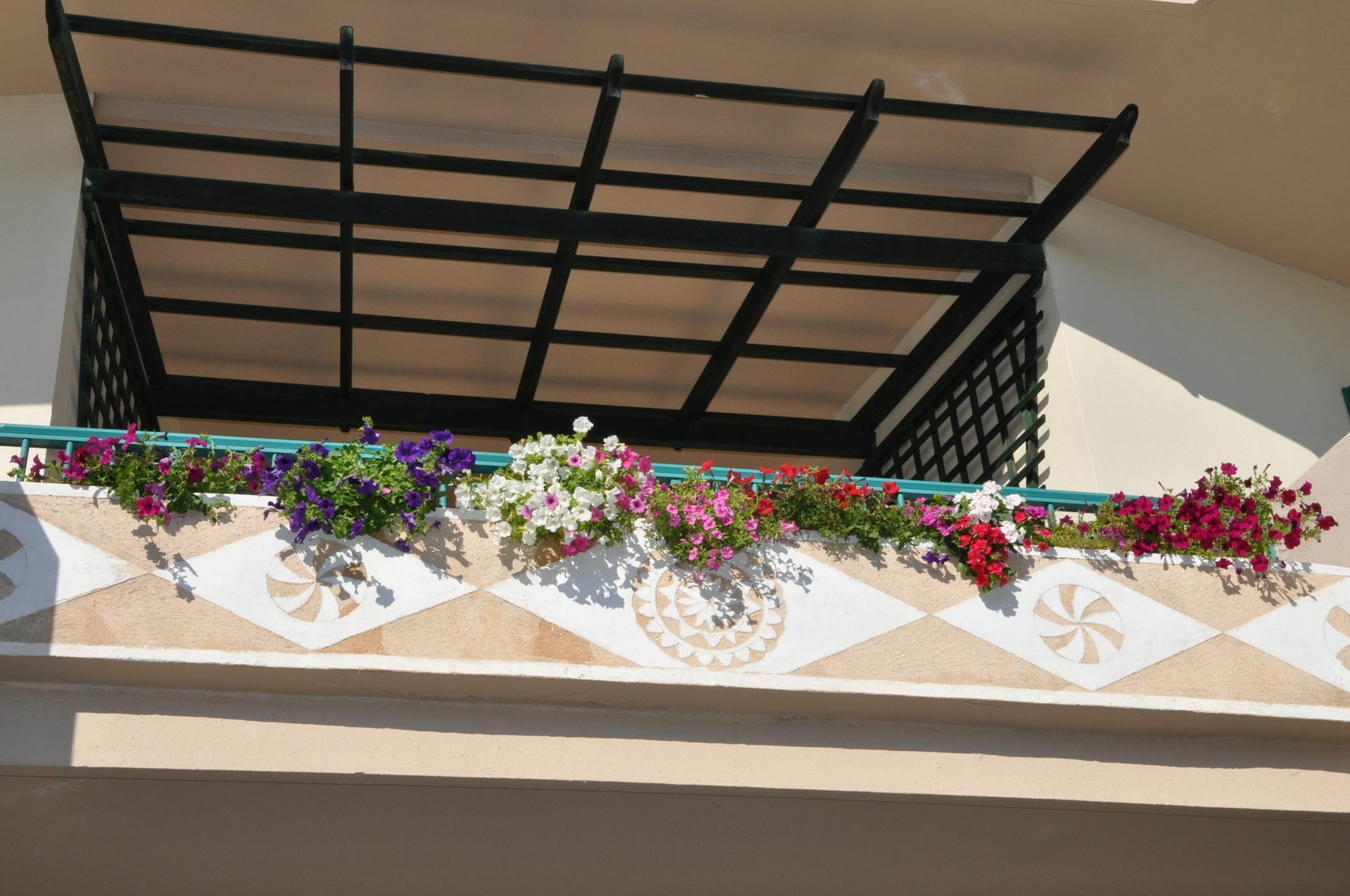 Kyveli Hotel Apartments Vrontados Exterior photo