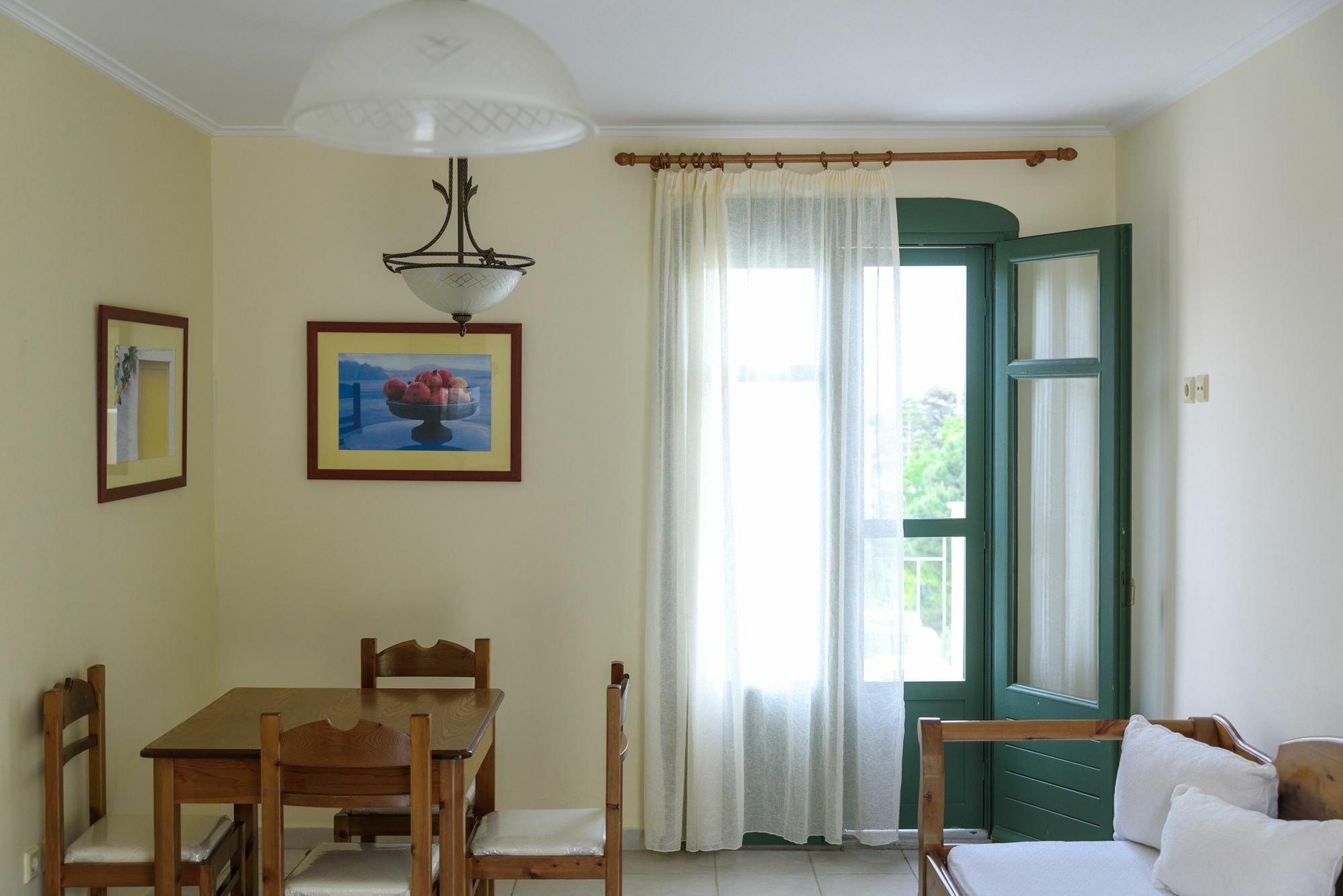 Kyveli Hotel Apartments Vrontados Exterior photo